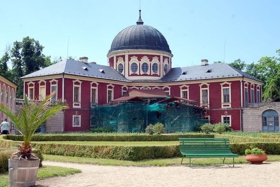 Veltrusy