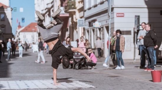 busking